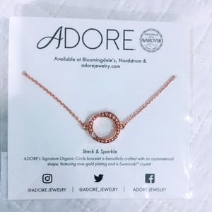 Adore circle necklace